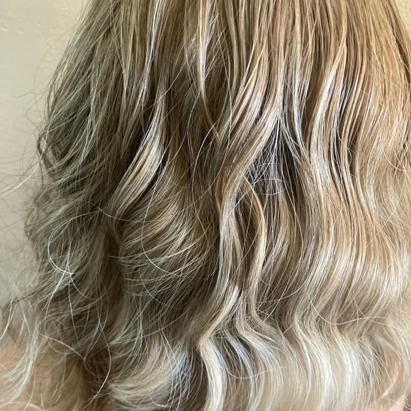 Stylish Ombre Brown and Blonde Wavy Wig - Picture 10 of 13